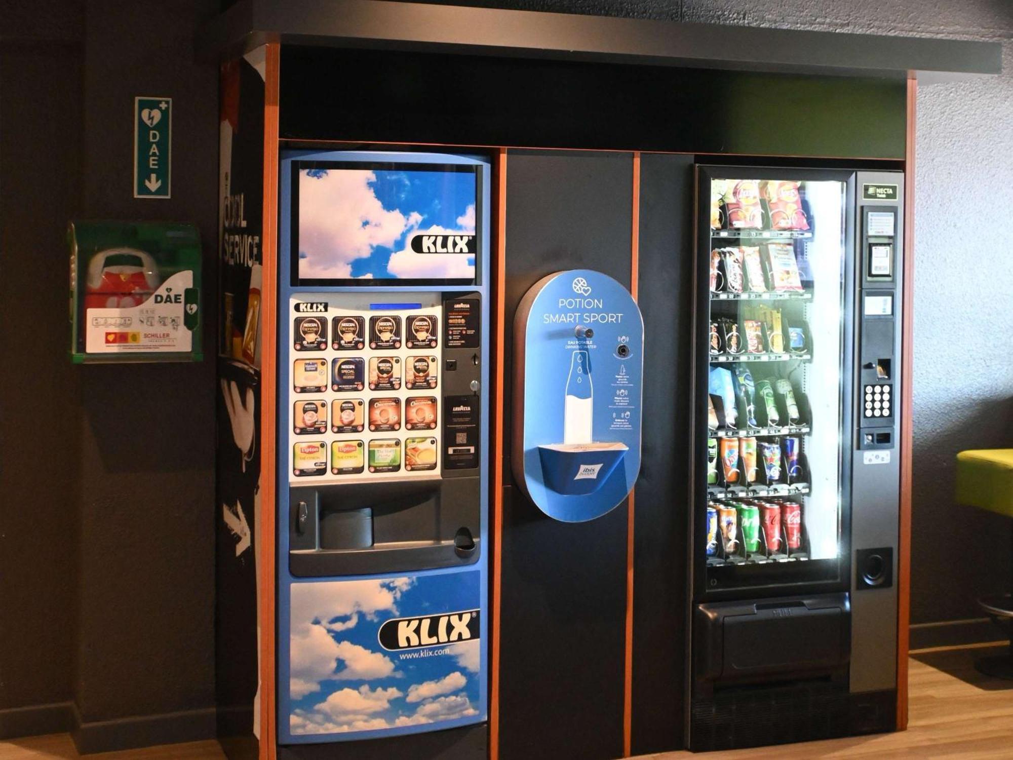Hotel ibis Budget Laval Bonchamp Les Laval Buitenkant foto