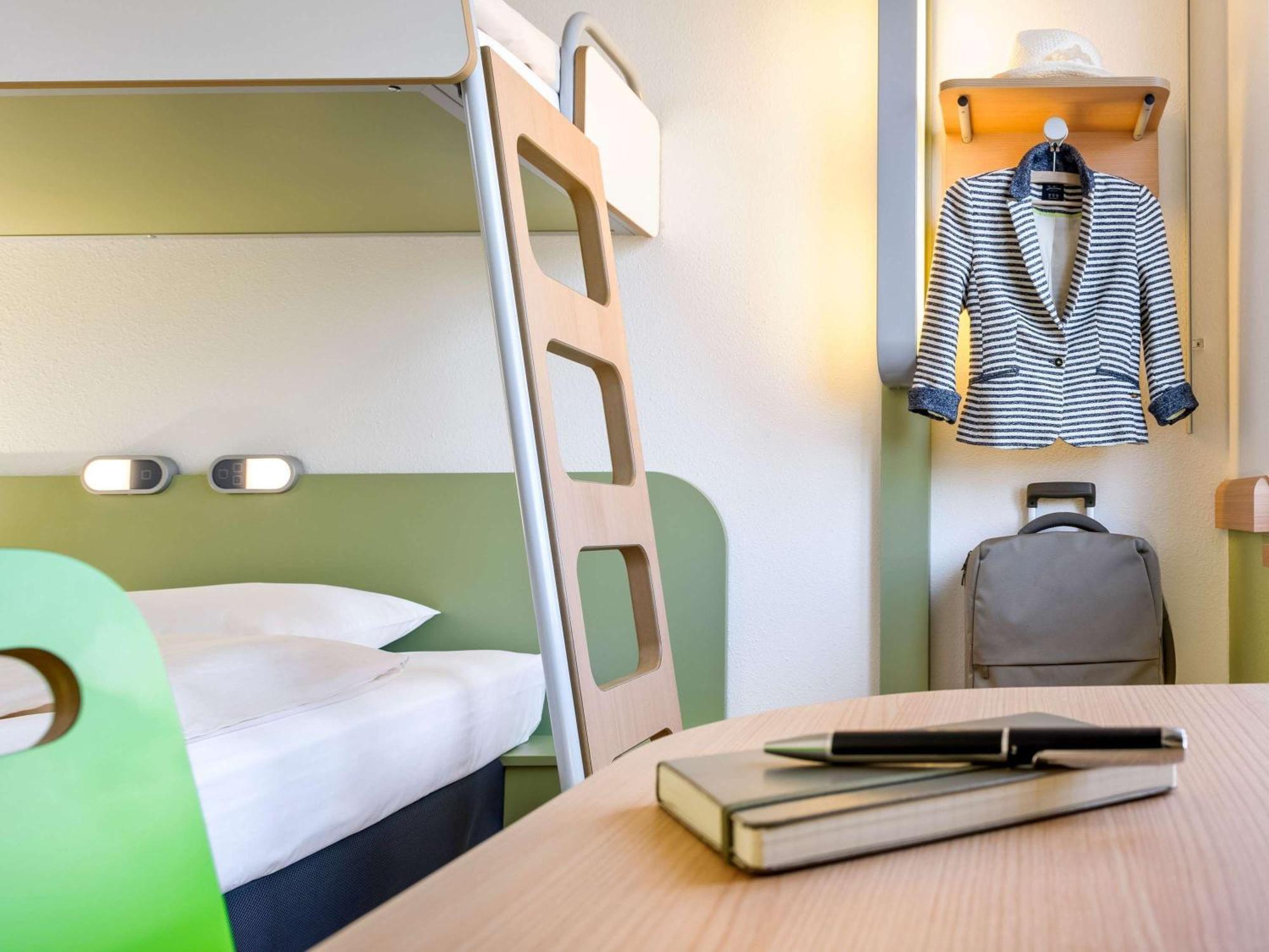 Hotel ibis Budget Laval Bonchamp Les Laval Buitenkant foto
