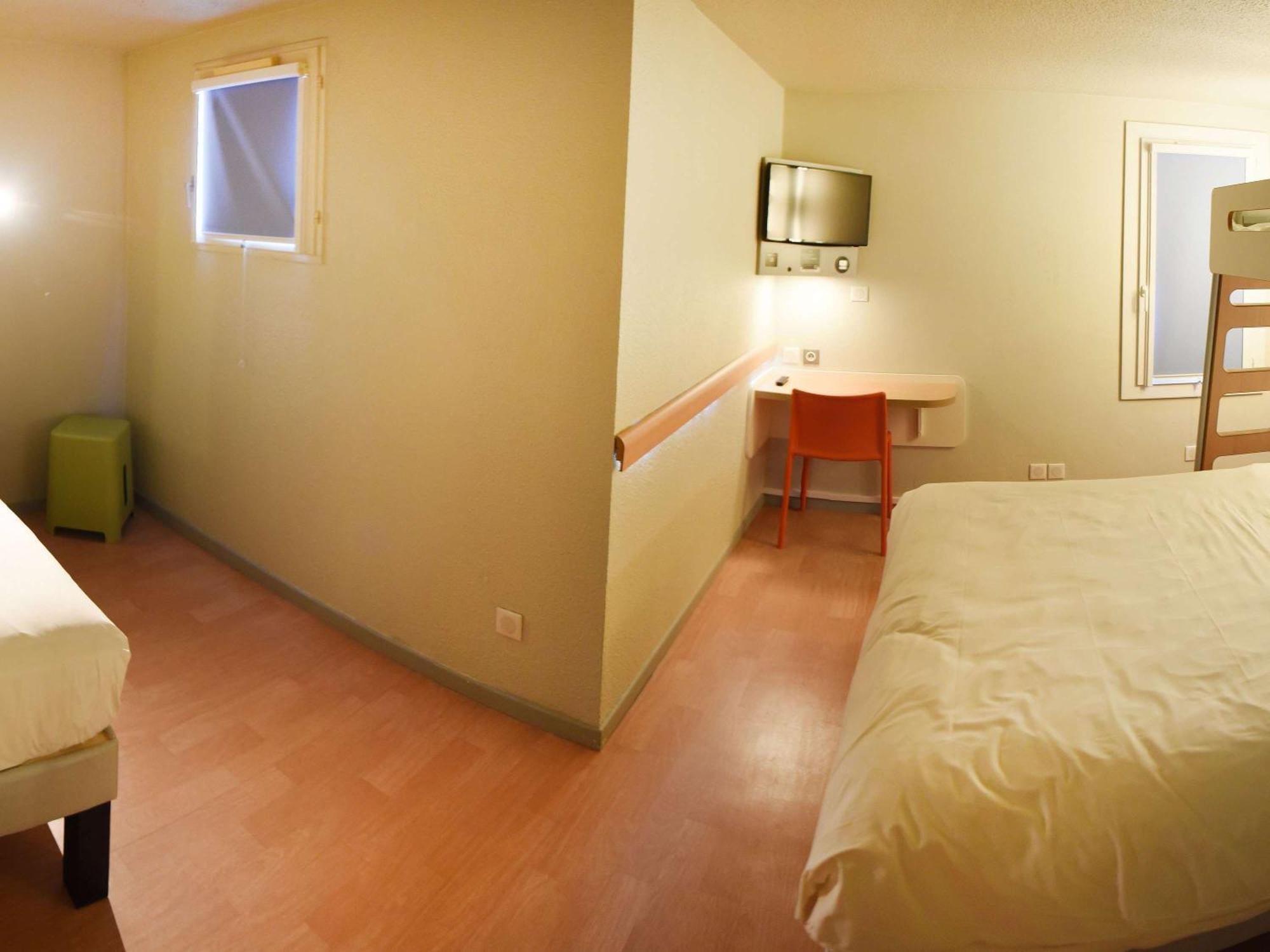Hotel ibis Budget Laval Bonchamp Les Laval Buitenkant foto
