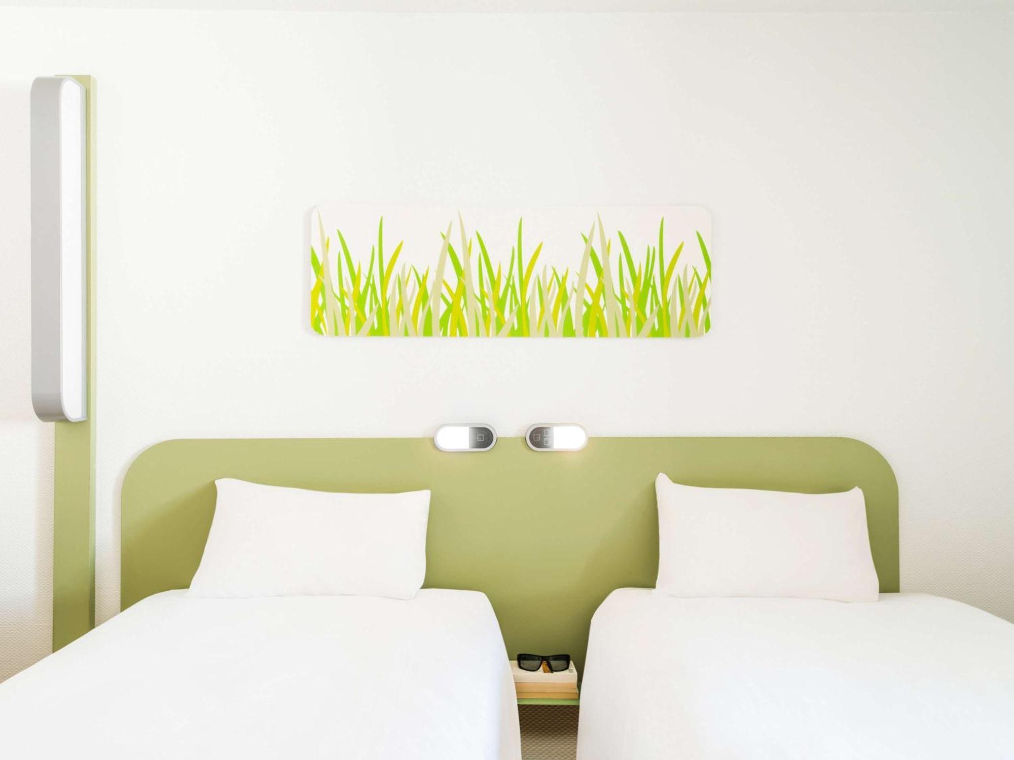 Hotel ibis Budget Laval Bonchamp Les Laval Buitenkant foto