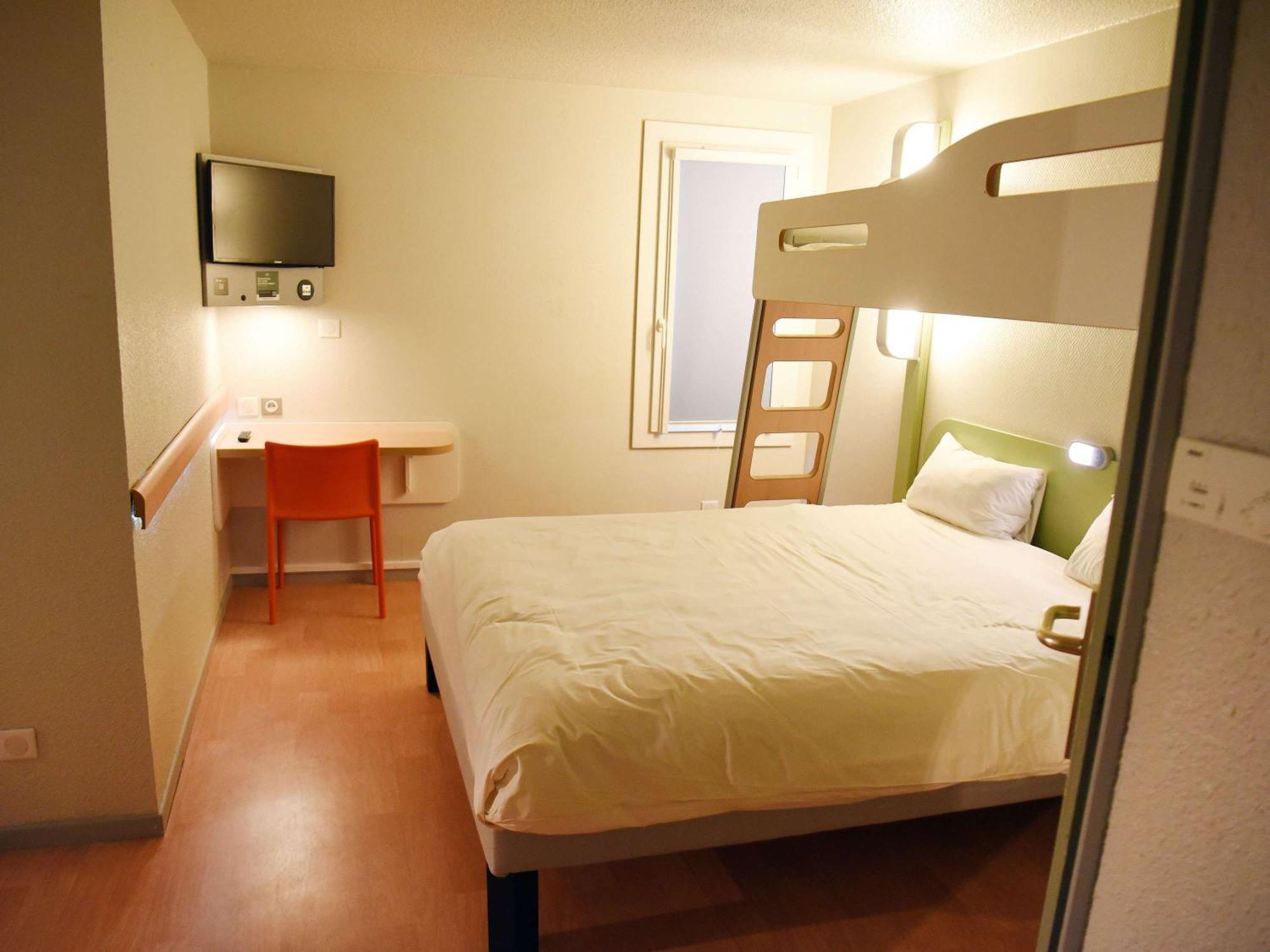 Hotel ibis Budget Laval Bonchamp Les Laval Buitenkant foto