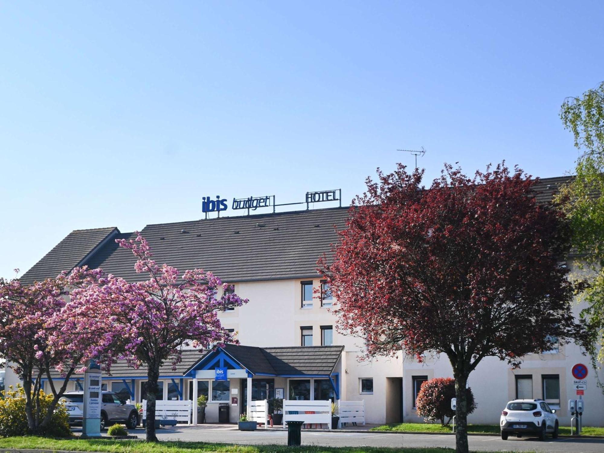Hotel ibis Budget Laval Bonchamp Les Laval Buitenkant foto