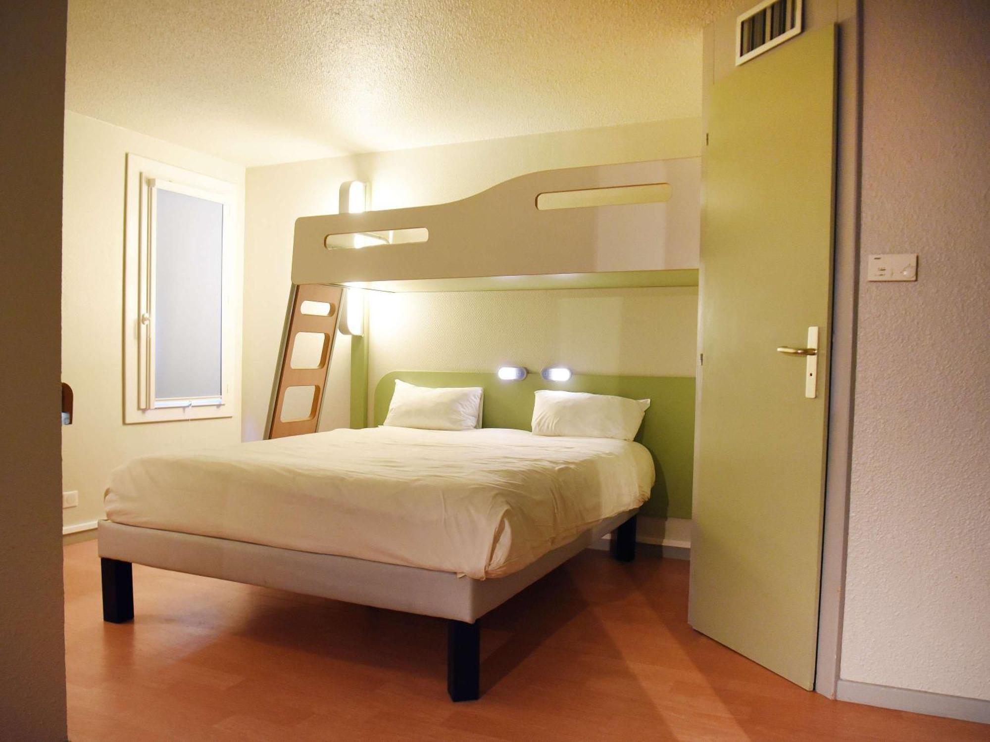 Hotel ibis Budget Laval Bonchamp Les Laval Buitenkant foto