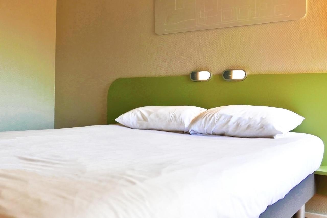 Hotel ibis Budget Laval Bonchamp Les Laval Buitenkant foto