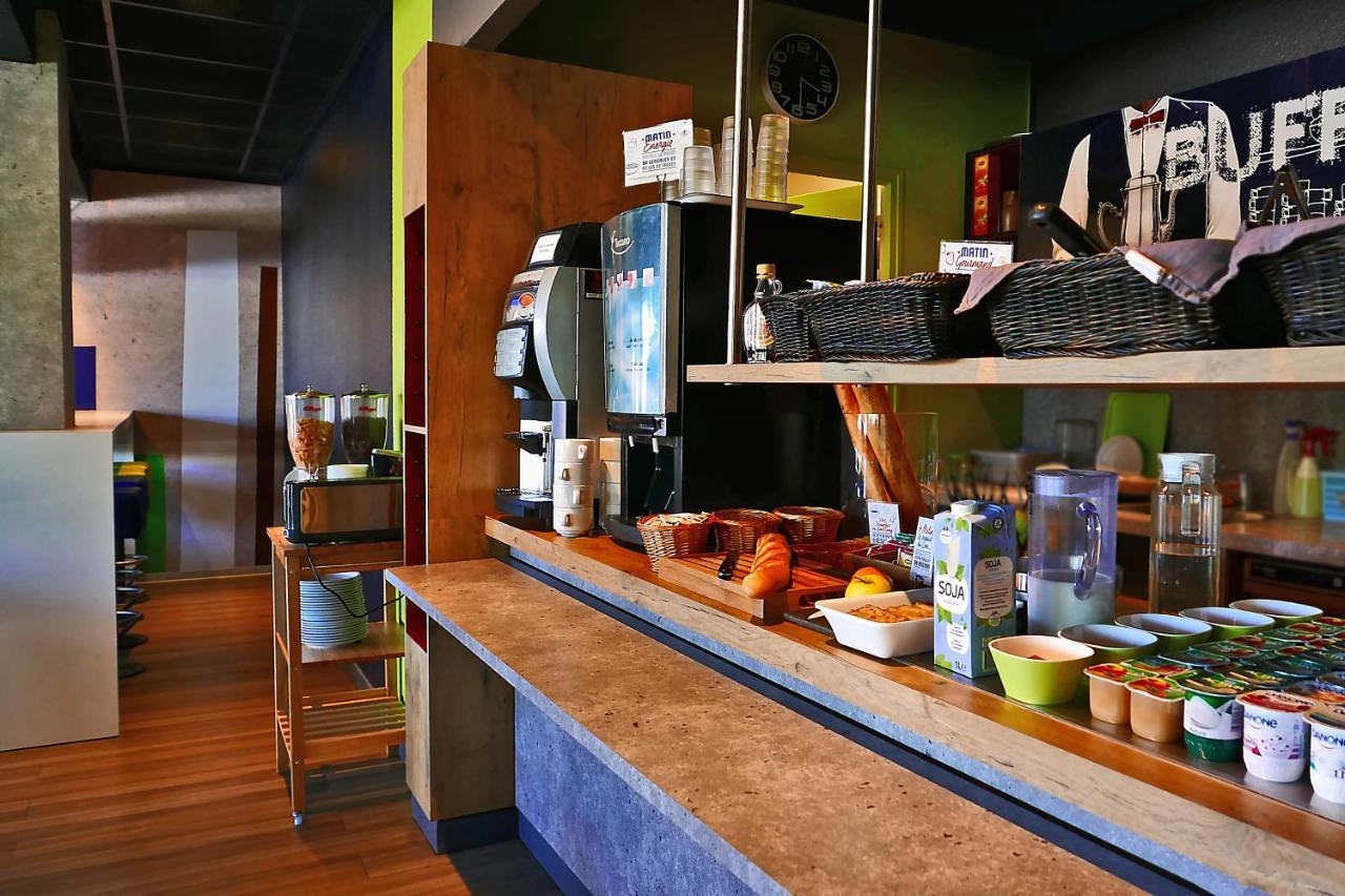 Hotel ibis Budget Laval Bonchamp Les Laval Buitenkant foto